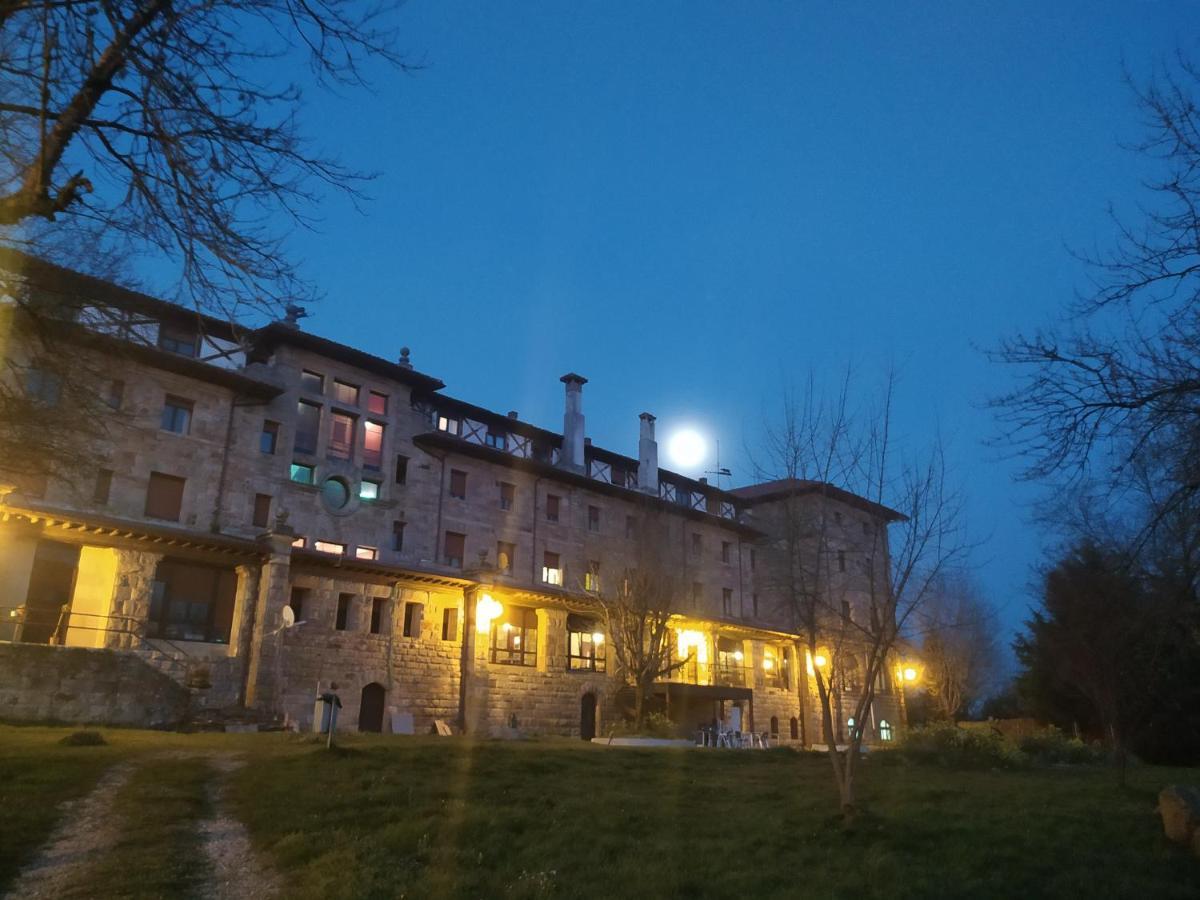 Hotel Balneario De Corconte Cabanas de Virtus Exteriér fotografie